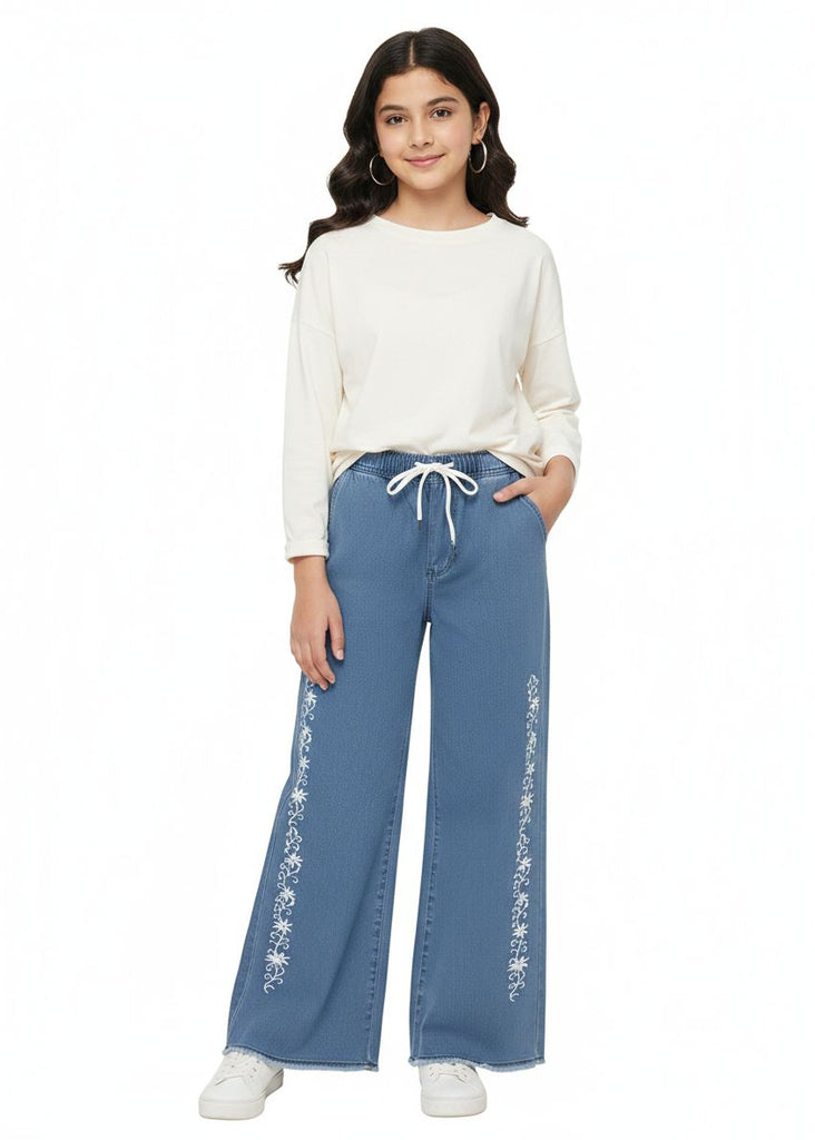 L-LIGHT BLUE DENIM JEANS FLOWER SIDE EMBROIDERY